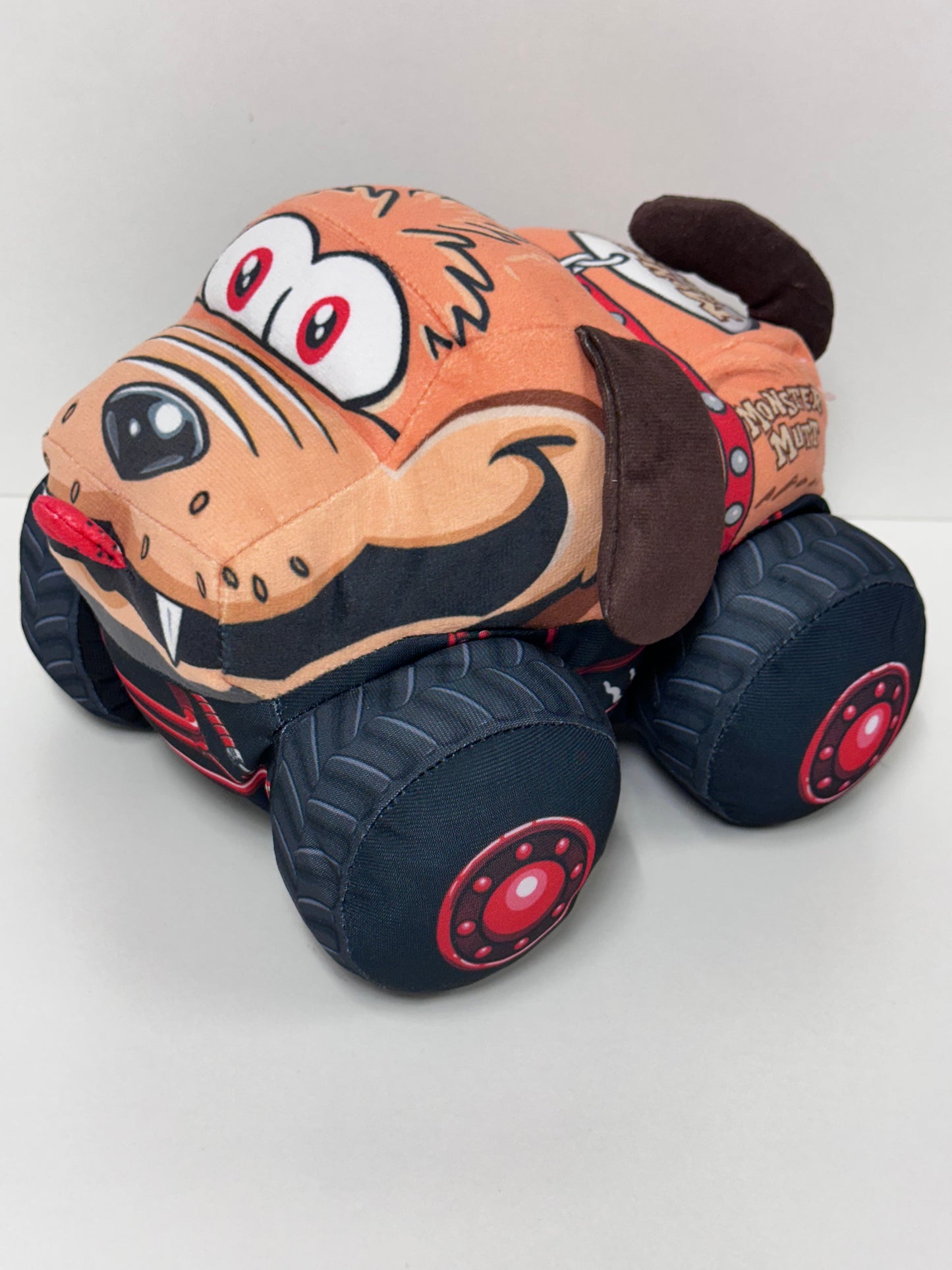 Monster Mutt Truckin' Pal