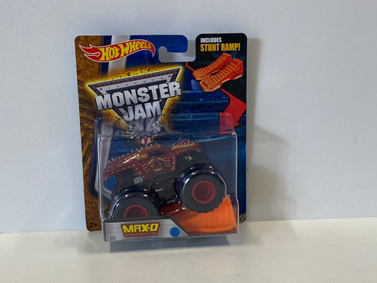 Max-D (Red), 1:64 w/Stunt Ramp, Hot Wheels/Monster Jam