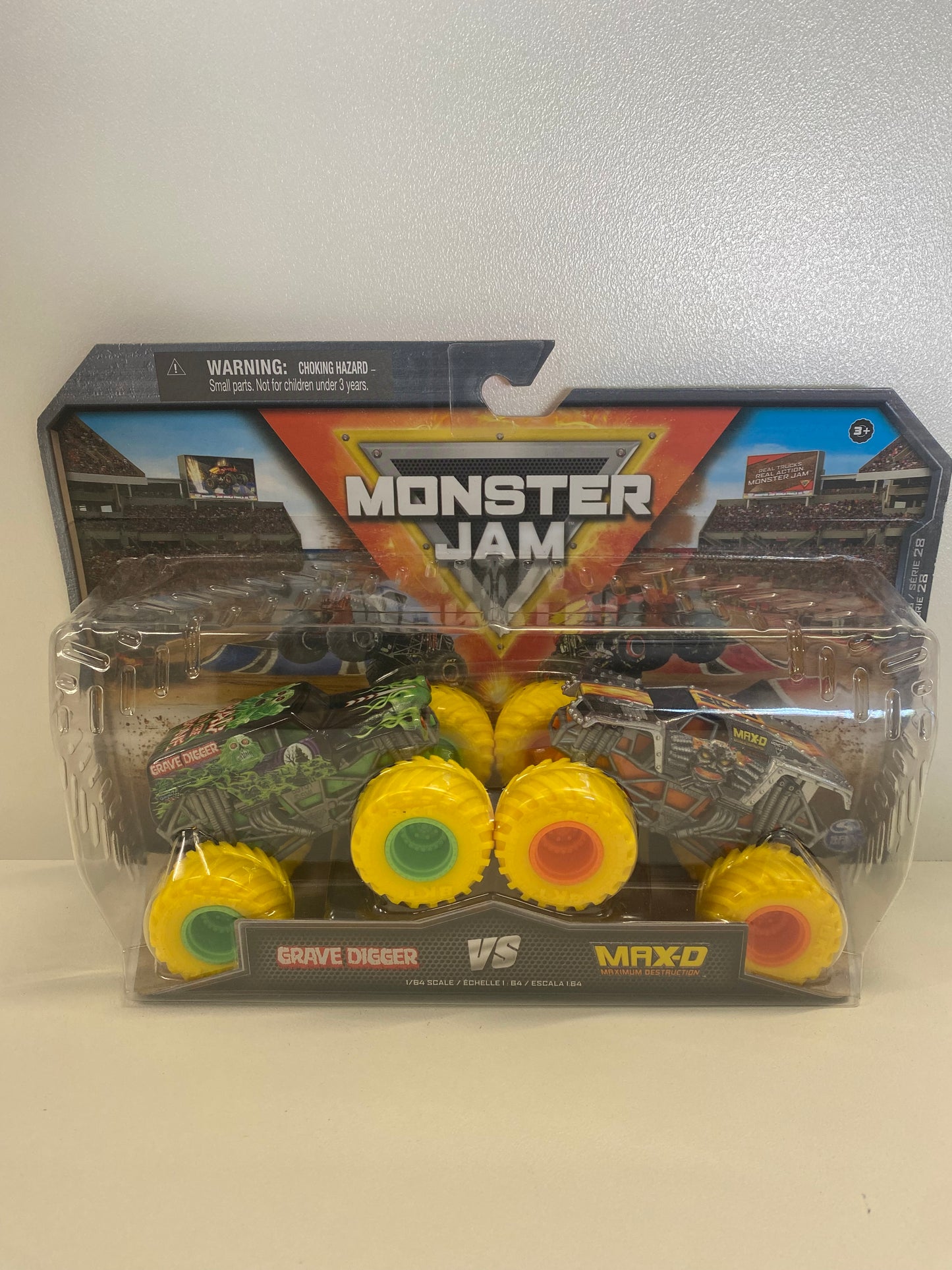 Grave Digger VS Max-D - Double Pack 1:64