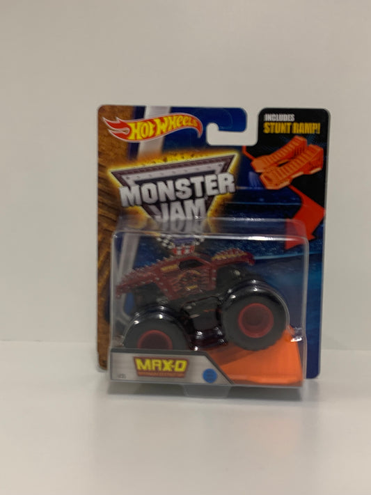 Max-D (Red) 1:64 w/Stunt Ramp, Hot Wheels/Monster Jam