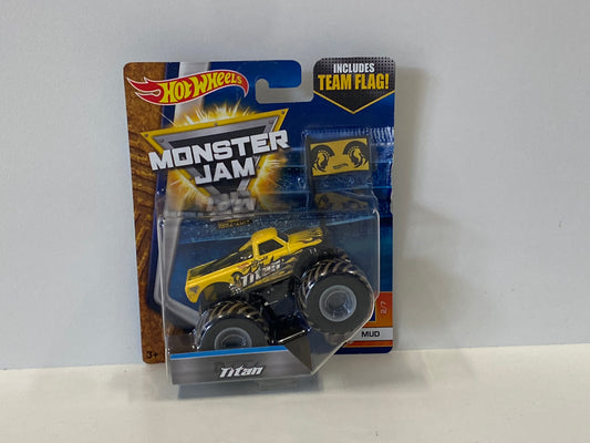 Titan 1:64 (Yellow) w/Team Flag, Hot Wheels/Monster Jam